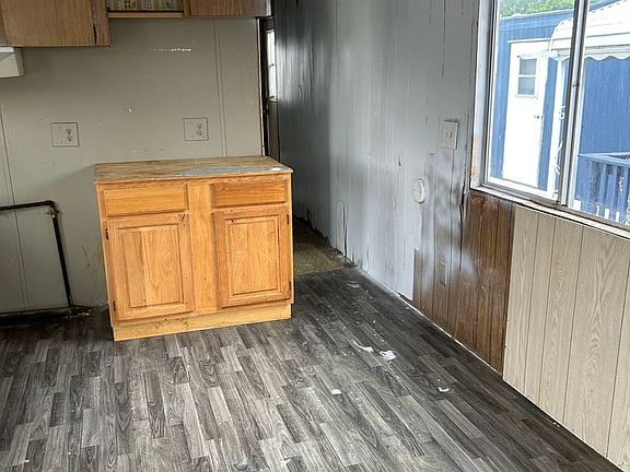 3rd image of 23765 Lawrence Ave #B-30