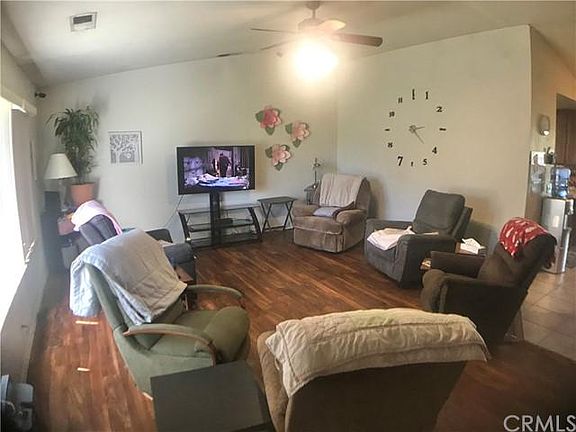 3rd image of 112 Grand Ave