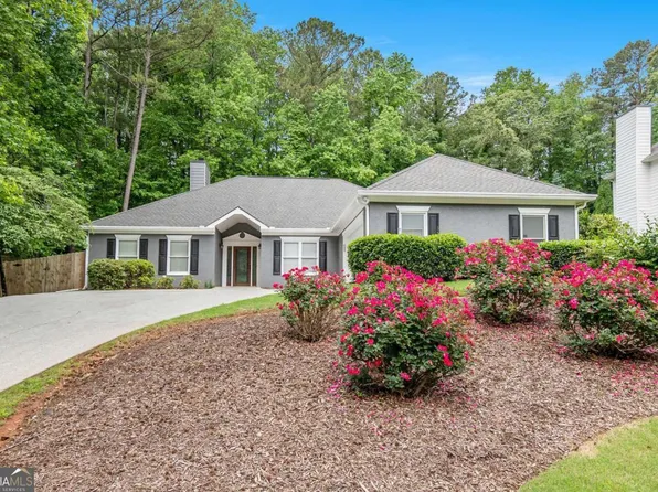 703 Kirkwood Cir, Woodstock, GA 30189