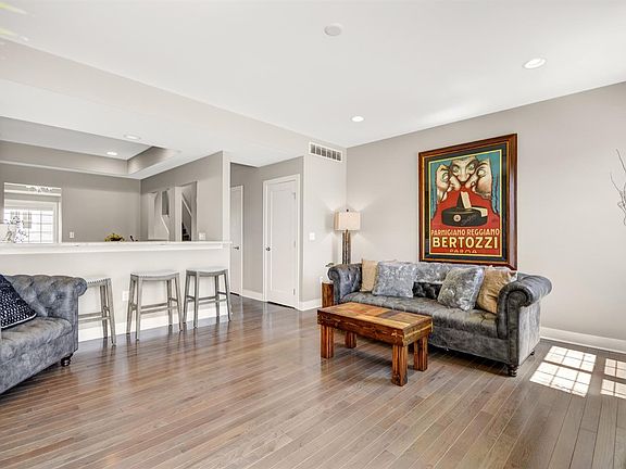 3rd image of 2576 W Towne St Unit 37