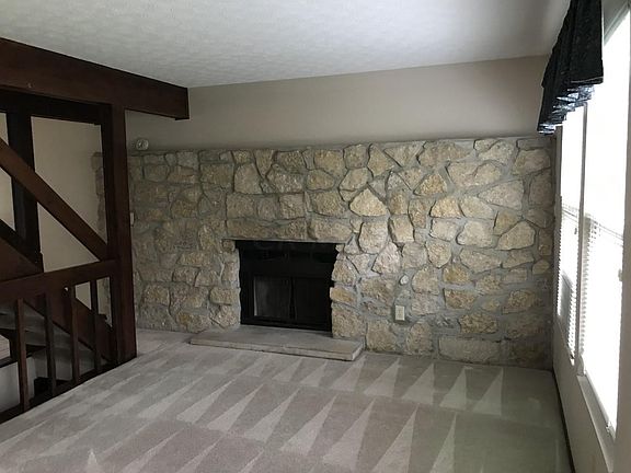 2nd image of 4955 Buckthorn Ln