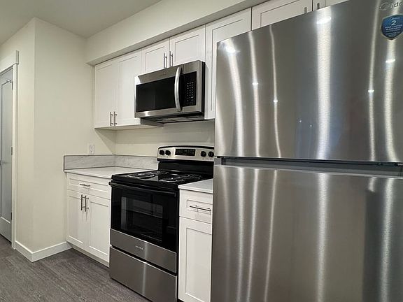 5th image of 503 E Helena Ave #101