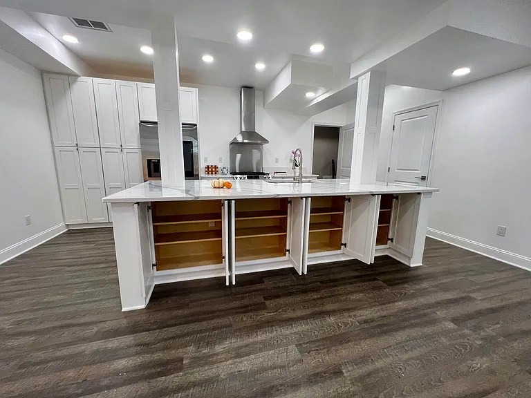 7608 Lisle Ave — Photo 11