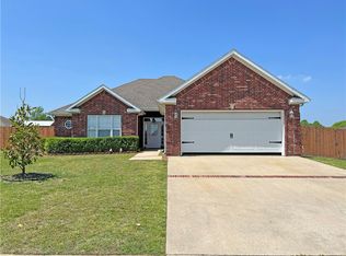 201 Blair Cir, Pea Ridge, AR 72751