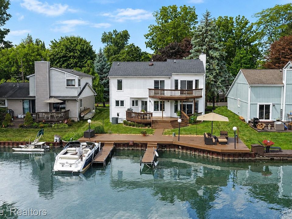 1839 Rustic Ln, photo 2