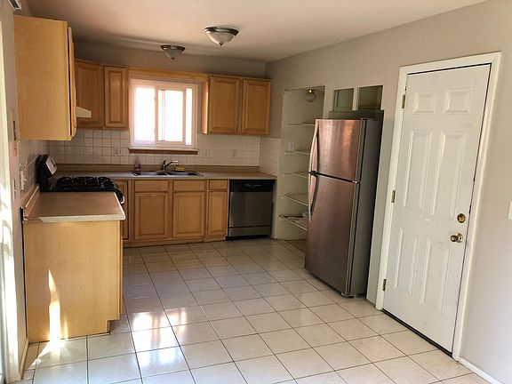 5th image of 32815 Chalfonte Dr