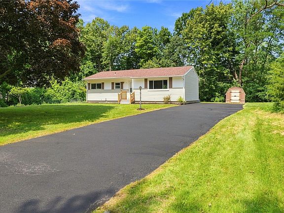 2nd image of 152 Princess Dr