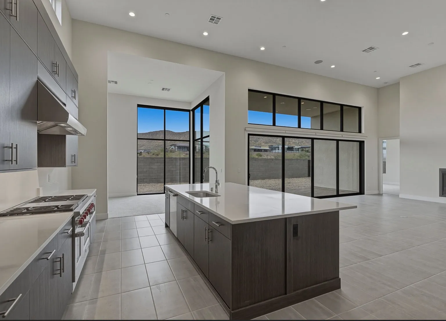 10865 Agate Cliffs Ave — Photo 2