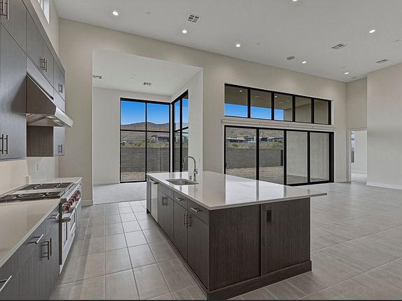2nd image of 10865 Agate Cliffs Ave
