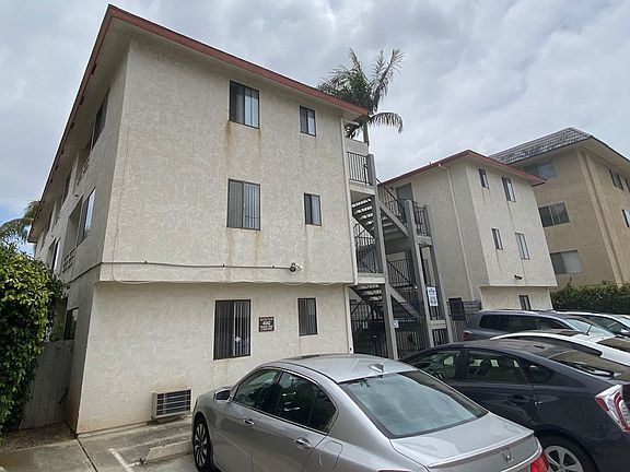 5th image of 4042 Albatross St #7