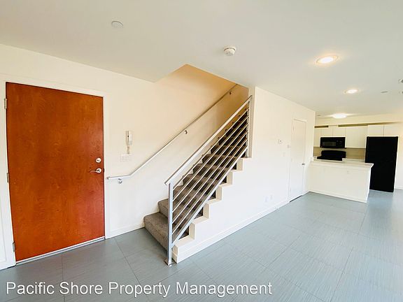 2nd image of 2466 Corinth Ave APT 4