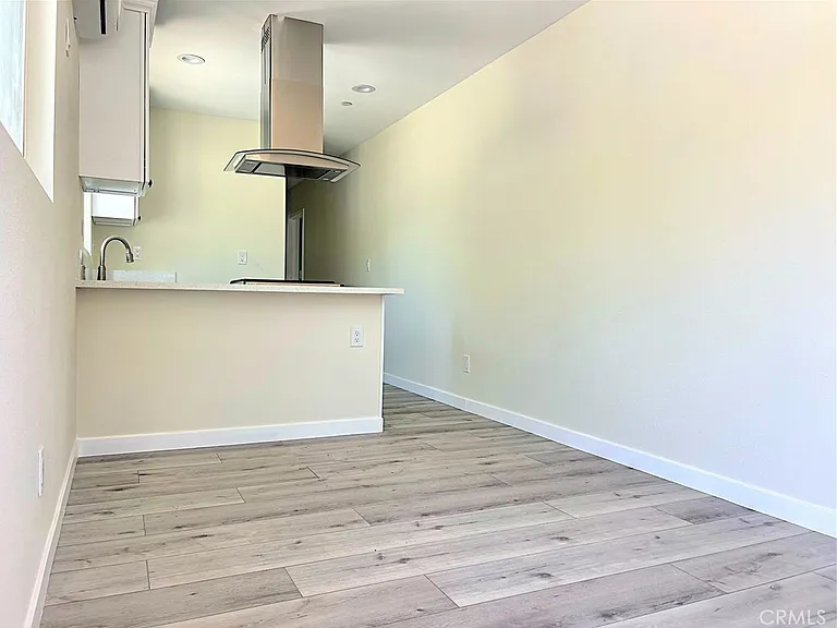 6900 Oso Ave — Photo 14