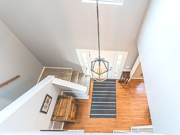 5th image of 11501 Glenn Cir