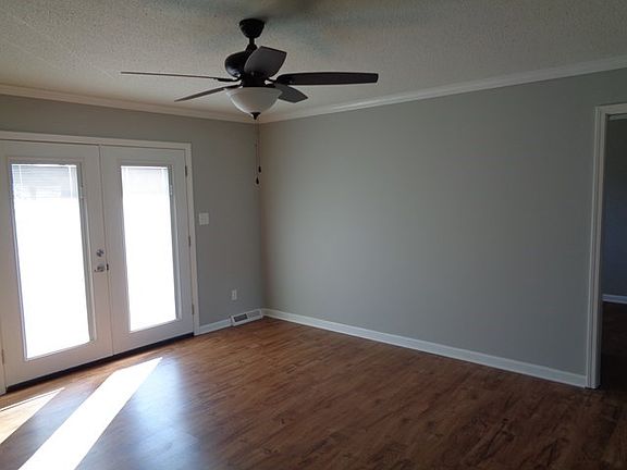 5th image of 194 Quinten Dr