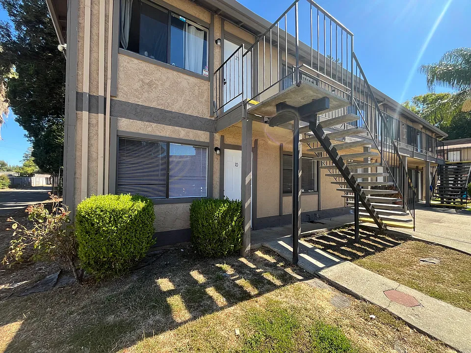 2415 Olivera Rd #10