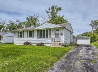 50 S Willow Ln, Glenwood, IL 60425