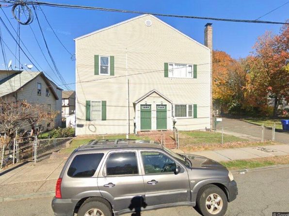 9-11 Genessee Ave #3