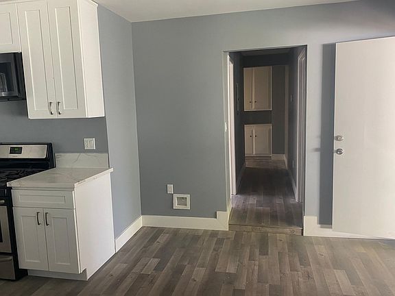 5th image of 19160 Napa St