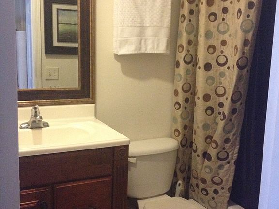 4th image of 1519 Catherine St APT 11