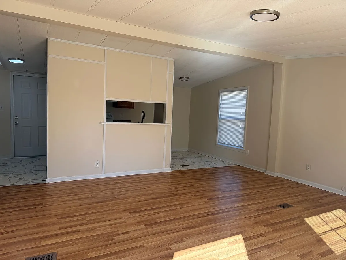 Building Photo - 119 Starwood Cir