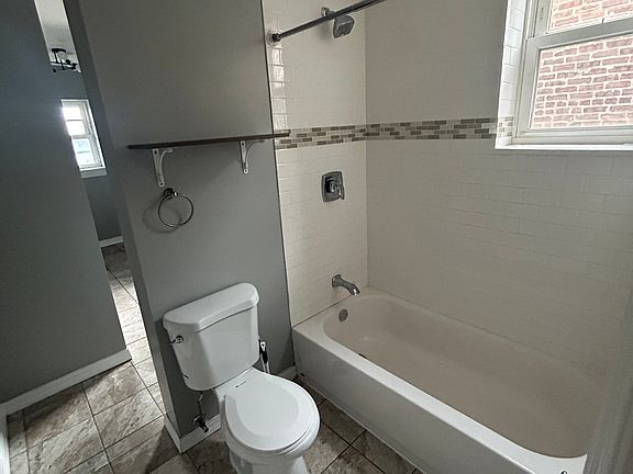 4th image of 6405 S Maryland Ave #3