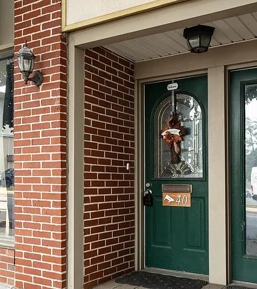 40 W Main St — Photo 4