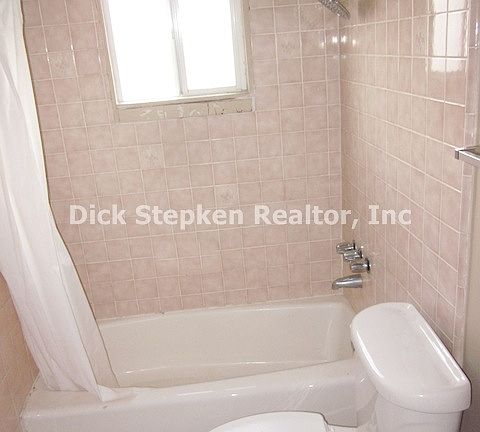 5th image of 524 S Shasta Ave