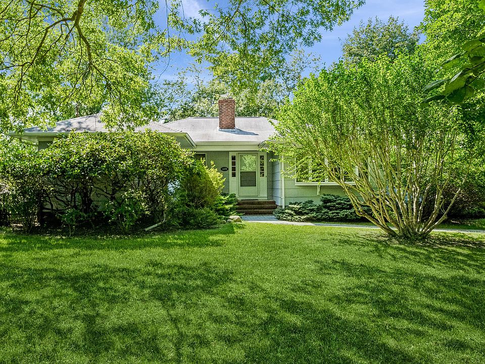 1st image of 1375 Greenway E