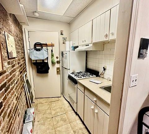 2nd image of 23 Sheafe St #1-R
