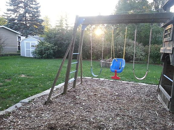 4th image of 25178 W Lincoln Dr