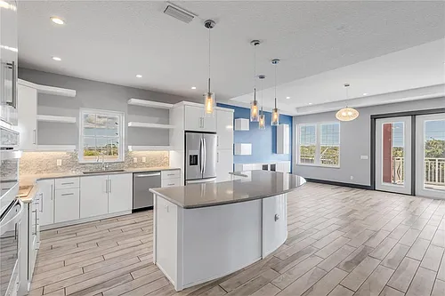 701 E 3rd Ave #PENTHOUSE Photo 1