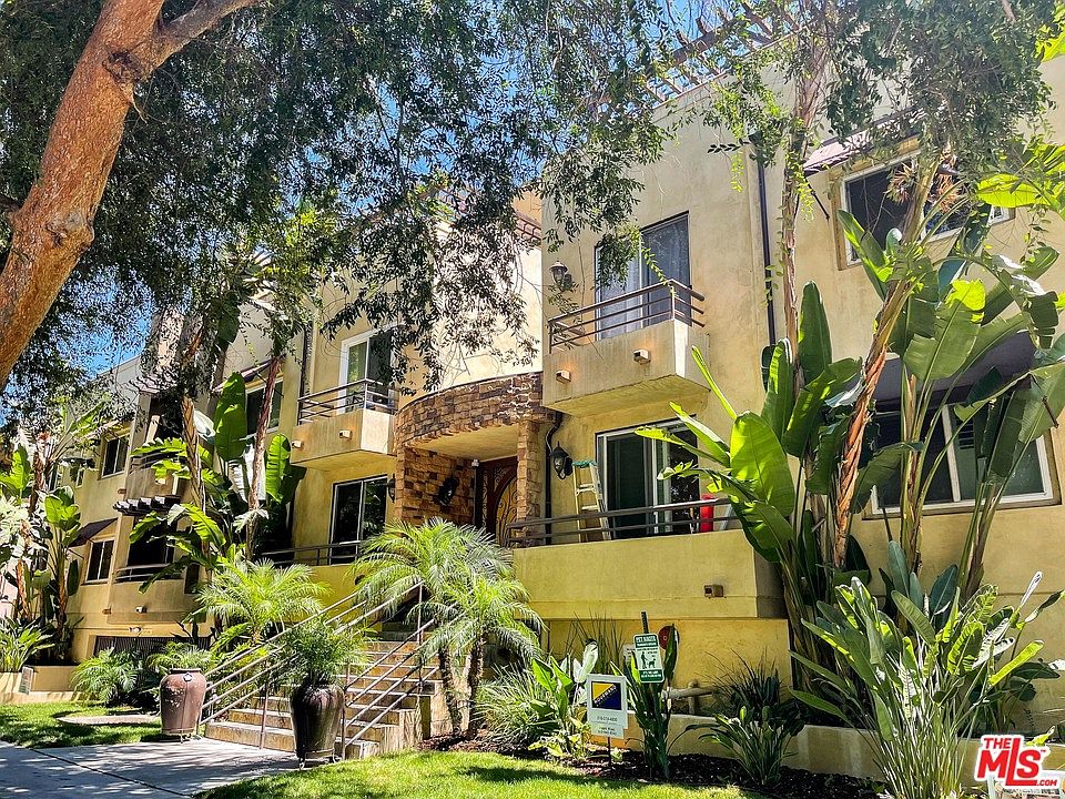 1st image of Whitsett Ave #111