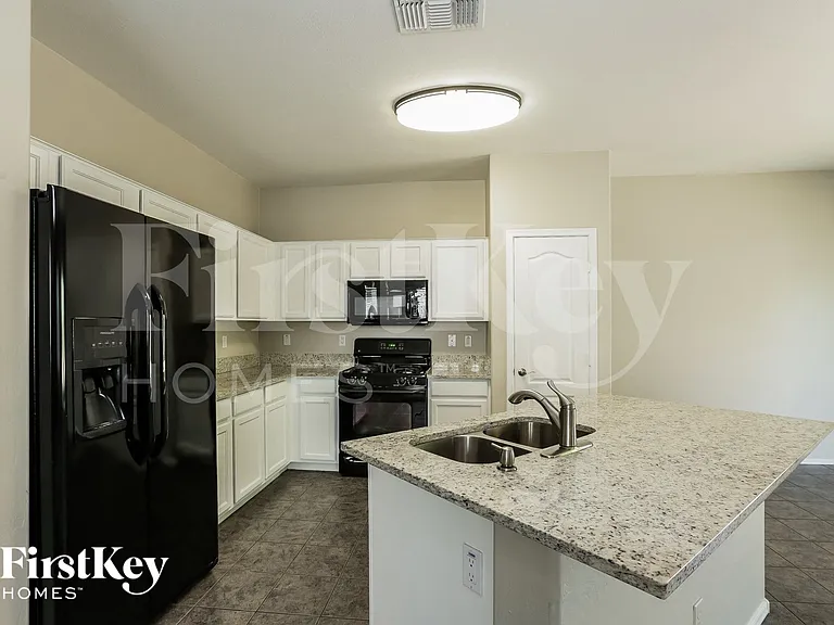 14251 W Crocus Dr — Photo 6