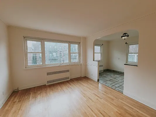 Rented by Bouklis Group | media 11