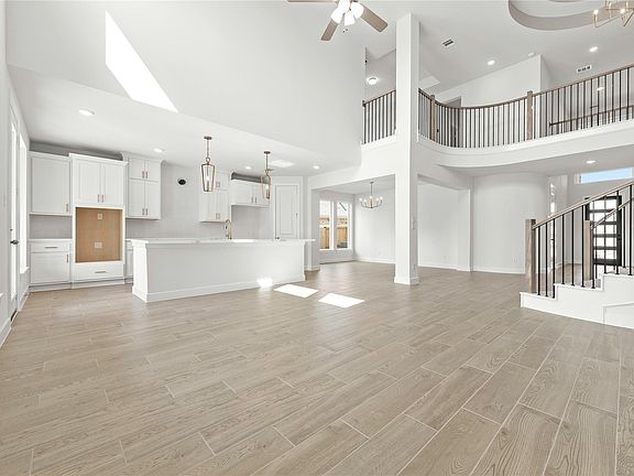 4th image of 5615 Sandcastle Ridge Dr