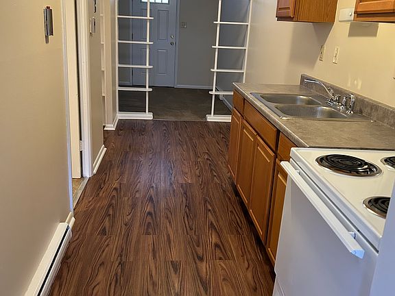 2nd image of 300 Main St APT 7