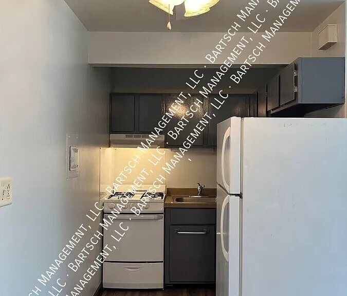 3515 48th St #101 — Photo 4
