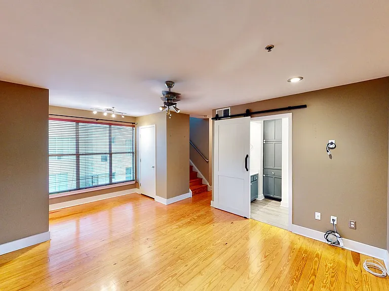 2062 Atherton Heights Ln — Photo 18