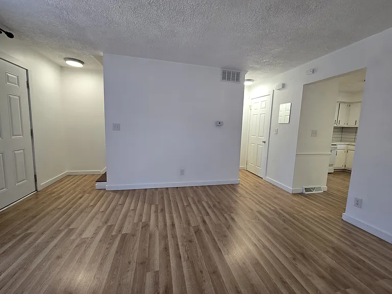 1725 Cromwell Dr — Photo 11