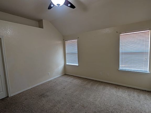 4th image of 1302 Pajarito Mountain Dr