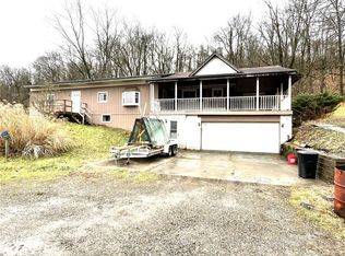 217 Briar Ln, New Kensington, PA 15068