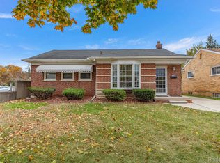 9241 Allen Rd, Allen Park, MI 48101