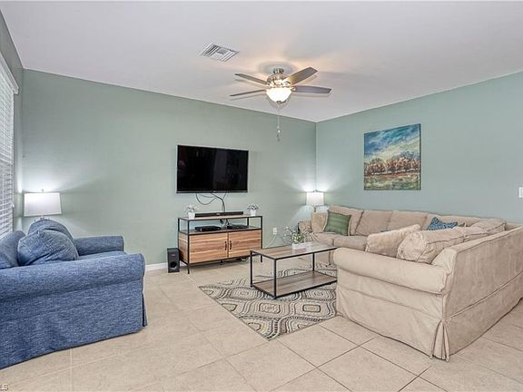 3rd image of 1201 SE 21st Ter