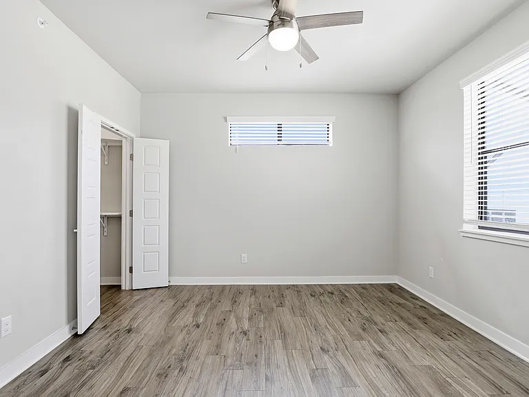 711 S Frio St #1203 — Photo 17