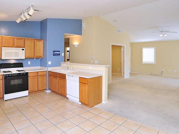 3rd image of 7128 S Oakbank Dr