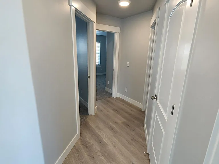 439 E Hill View Dr — Photo 28