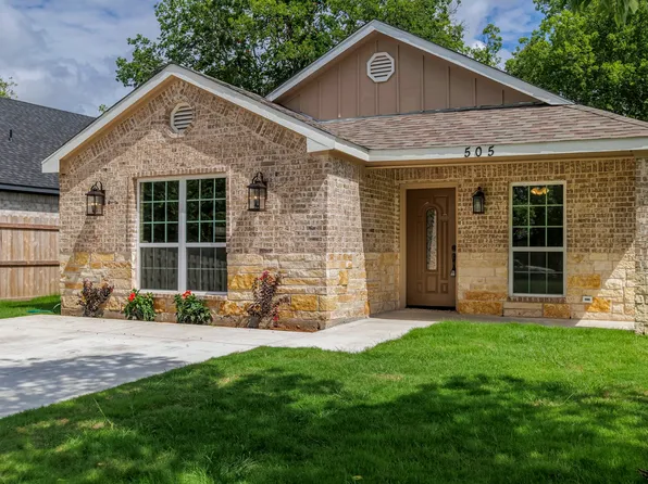 505 Robbins St, Cleburne, TX 76031