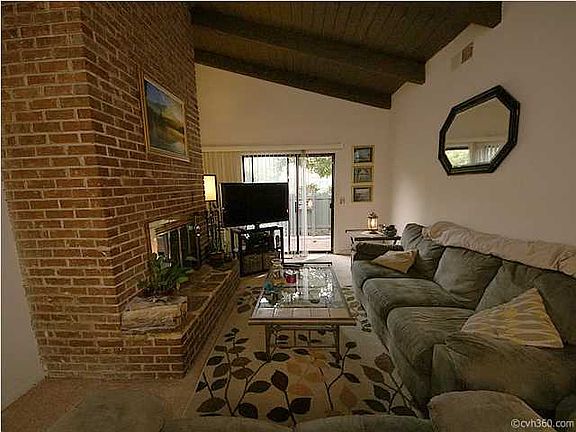 5th image of 208 Ventura Pl