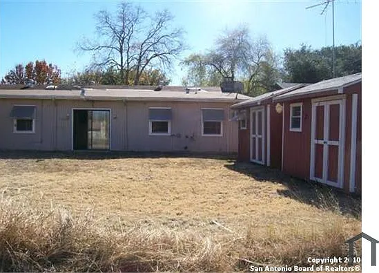 5 bed, 2010 sqft, $1,905 — Photo 2