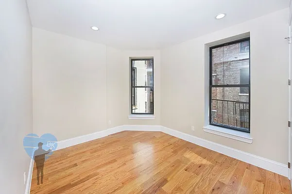 Rented by Next Door Realty NYC | media 9